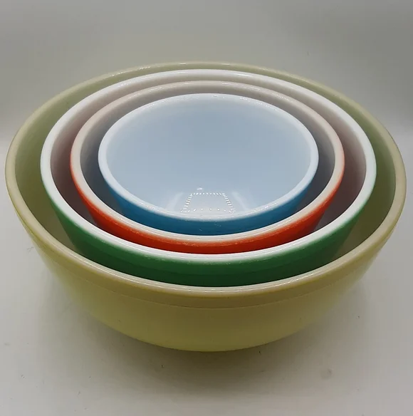 Vintage PYREX Primary Colors Nesting Mixing Bowls Set of 4 with 401 402 403 404 - Picture 2 of 16